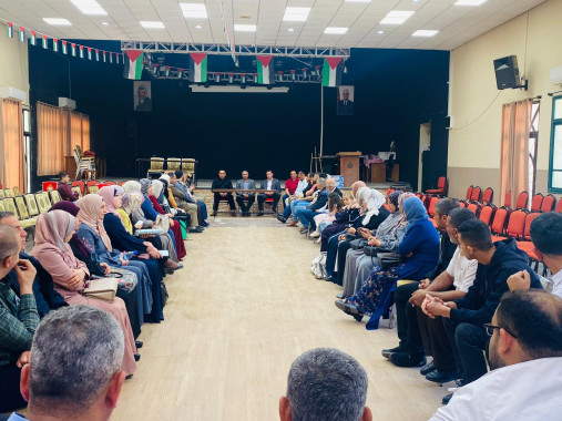 اتحاد المعلمين فرع جنوب الخليل يكرم مدراء ومعلمي المدارس المسائية لغزة العزة