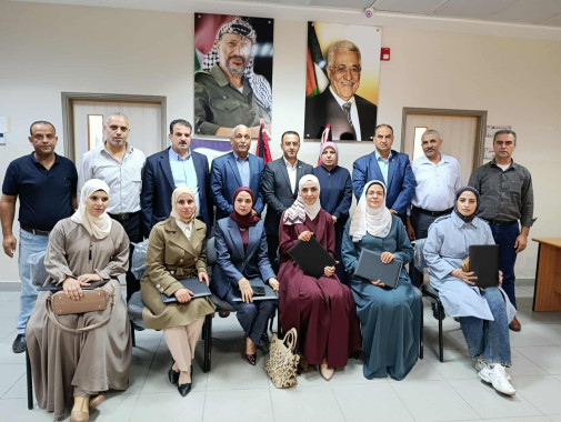 تكريم المشاركات في دورة التعلم العاطفي 7 شمال الخليل