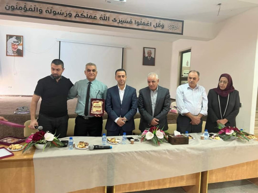 الاداريين في قلقيلية يكرمون الاتحاد العام للمعلمين الفلسطينيين