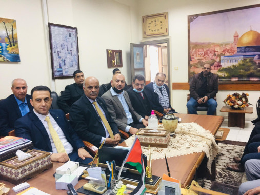 ارزيقات يترأس وفداً رفيعاً من اتحاد المعلمين في زيارة رسمية لمديرية تربية طولكرم