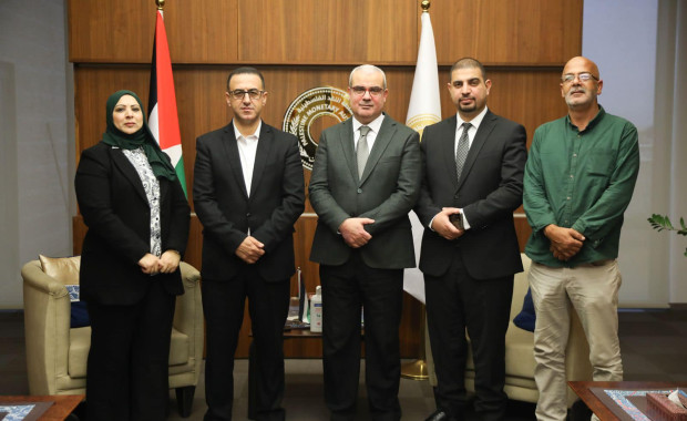 المتابعة مع سلطة النقد الفلسطينية