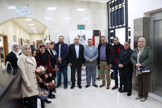 اتحاد المعلمين والتربية يهنئون الموظفات بمناسبة الثامن من آذار