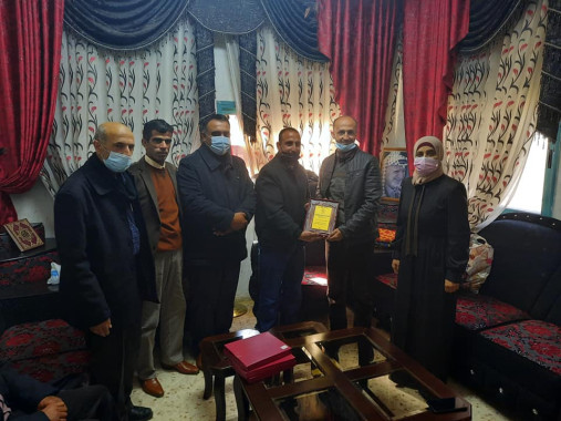الاتحاد العام للمعلمين في يطا يكرم مديري المدارس الجدد ويؤكد دعمه للقيادات التربوية