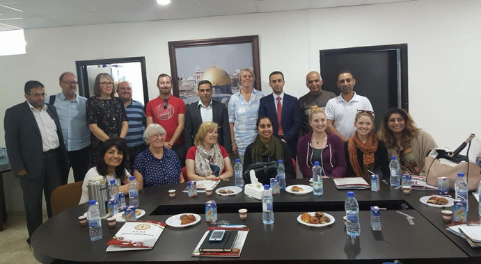 استقبلت الامانة العامة لاتحاد المعلمين الفلسطينيين  وفد من اتحاد المعلمين البريطانيين