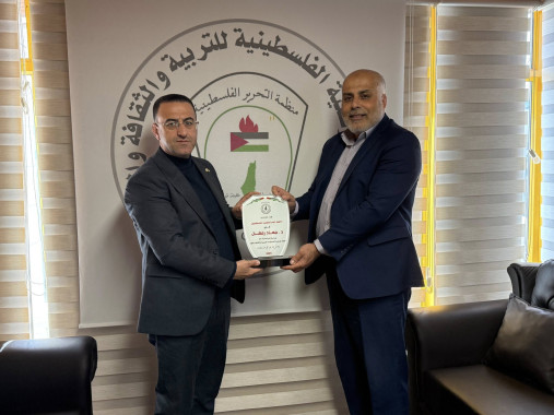 اتحاد المعلمين يبحث تعزيز التعاون المشترك مع اللجنة الوطنية للتربية والثقافة والعلوم