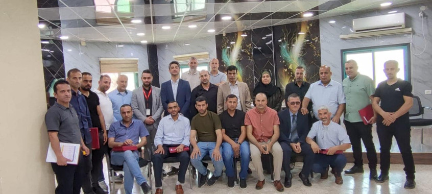 نظم الاتحاد العام للمعلمين الفلسطينيين فرع يطا بالتعاون مع مديرية التربية والتعليم في يطا فعالية تكريم لمديري ومديرات ومعلمي ومعلمات وبعض المشرفين وقسم التقنيات  الذين تطوعوا  في المدارس الافتراضية لتعليم طلبة غزة، بتمويل من شركة اوريدو.