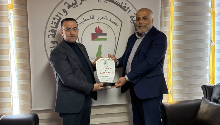 اتحاد المعلمين يبحث تعزيز التعاون المشترك مع اللجنة الوطنية للتربية والثقافة والعلوم