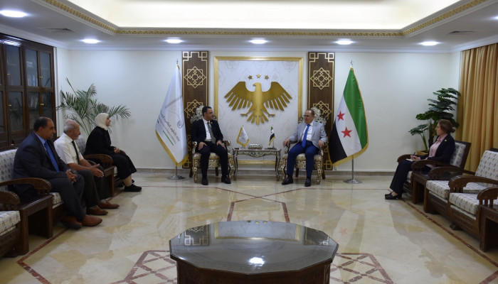 الأمين العام لاتحاد المعلمين سائد ارزيقات يبحث مع وزير التعليم العالي السوري سبل دعم الطلبة الفلسطينيين وتخصيص مقاعد جامعية لهم