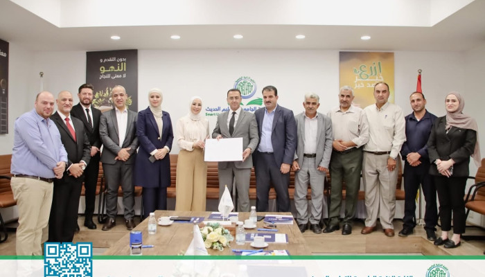 الكلية الذكية الجامعية واتحاد المعلمين يوقعان اتفاقية تعاون لدعم أبناء المعلمين بمنح وخصومات مميزة