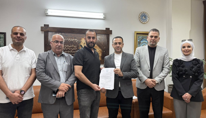 اتفق اتحاد المعلمين الفلسطينيين واتحاد العاملين في وكالة الغوث قطاع التربية والتعليم في الضفة الغربية