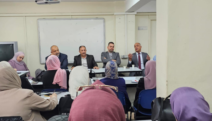 اجتماع اللجنه التحضيرية مع المشرفين التربويين في الخليل