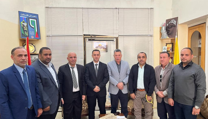 أبو ماهر حلس يستقبل الأمين العام للاتحاد العام للمعلمين الفلسطينيين وأعضاء الأمانة العامة