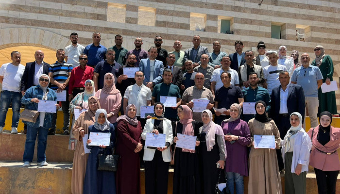 اختتام دورة اعداد كادر نقابي في منطقة الجنوب