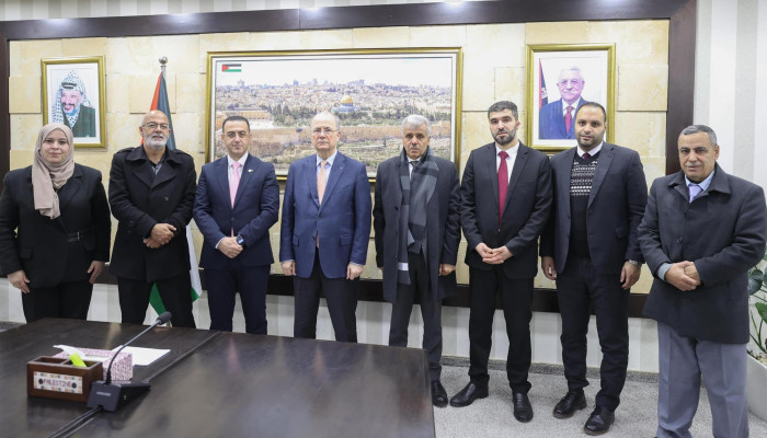رئاسة الوزراء وسلطة النقد